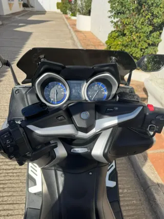 Yamaha TMAX 530 Tech MAX ABS
