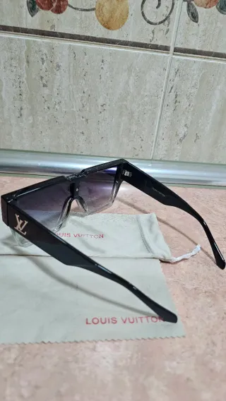 Gafas Louis Vuitton Negras y Moradas