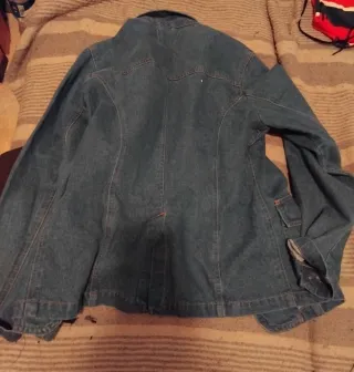 Cazadora tejana vaquera