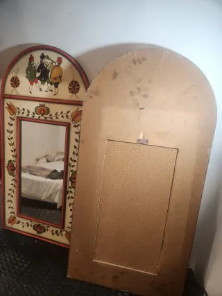 Antiguos espejos pintados a mano
