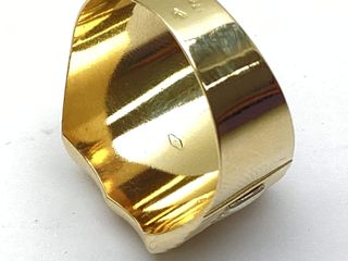 sello oro 18k con piedra