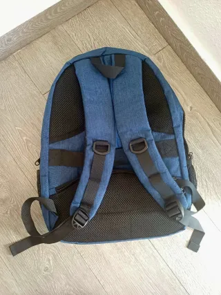 Mochila MATEIN azul con cargador USB