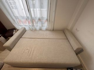 Sofá cama beige poco uso