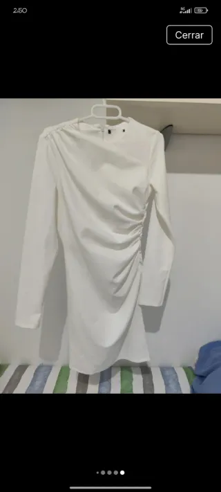 Zara. Vestido midi blanco manga larga