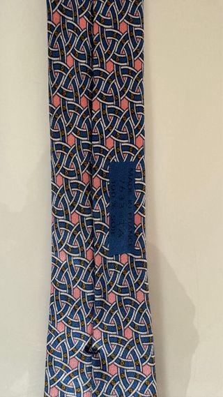 Corbata Hermès azul y rosa