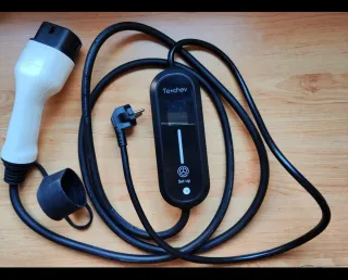 Cargador para Coche Eléctrico o híbrido enchufable