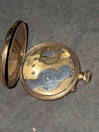 Reloj de bolsillo antiguo