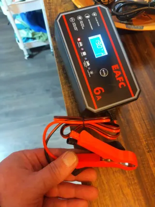 Cargador Baterías EAFC 6A Coche/Moto,ETC. AGM,A ES