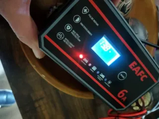 Cargador Baterías EAFC 6A Coche/Moto,ETC. AGM,A ES