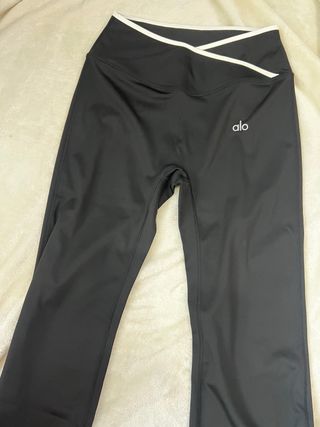 Alo Yoga Pantalones Acampanados Negros