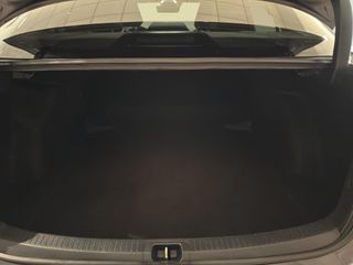 TOYOTA COROLLA SEDAN 1.8 HYBRID STYLE PLUS E-CVT 140 4P