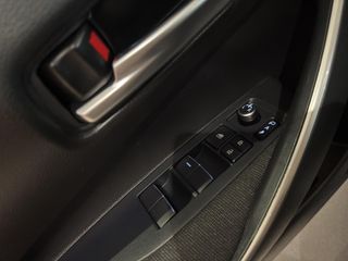 TOYOTA COROLLA SEDAN 1.8 HYBRID STYLE PLUS E-CVT 140 4P