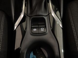 TOYOTA COROLLA SEDAN 1.8 HYBRID STYLE PLUS E-CVT 140 4P