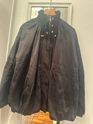Chaqueta Zara fluida negra Talla S