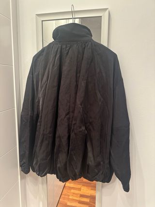 Chaqueta Zara fluida negra Talla S