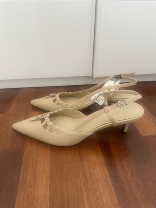 Zapatos tacón Pull&Bear beige nuevos