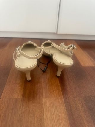 Zapatos tacón Pull&Bear beige nuevos