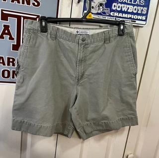 Pantalones cortos Columbia grises para hombre