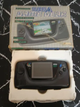 SEGA Game Gear con caja y 3 juegos