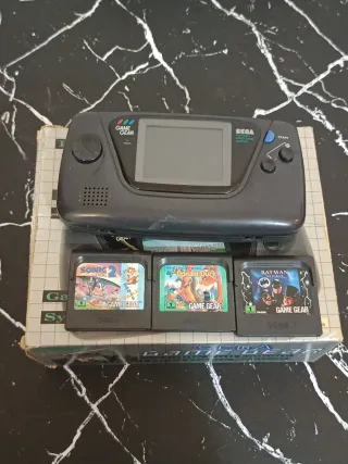 SEGA Game Gear con caja y 3 juegos