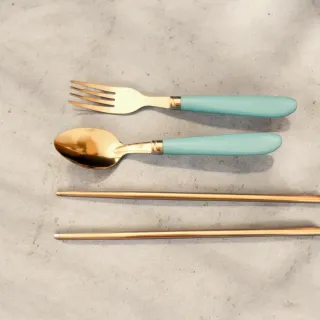Conjunto Talheres Dourado e Azul
