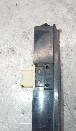 Suzuki 42980 interruptor elevalunas del der vitara