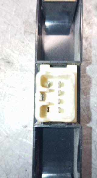 Suzuki 42980 interruptor elevalunas del der vitara