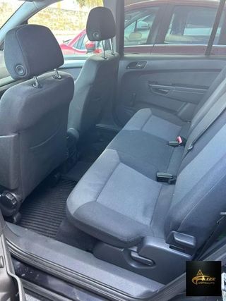 OPEL Zafira 1.8 16V VVT Cosmo