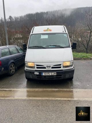 NISSAN interstar