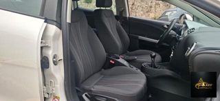 SEAT Leon 1.6 TDI 105 CV 5p. Style