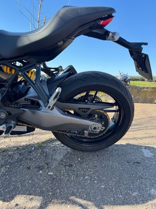 Ducati Monster 821 Naked Semiatomática