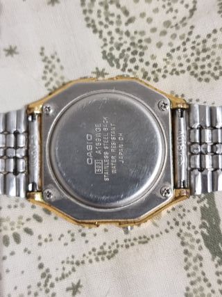 Casio Vintage Oro Resina Correa Metálica