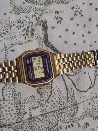 Casio Vintage Oro Resina Correa Metálica