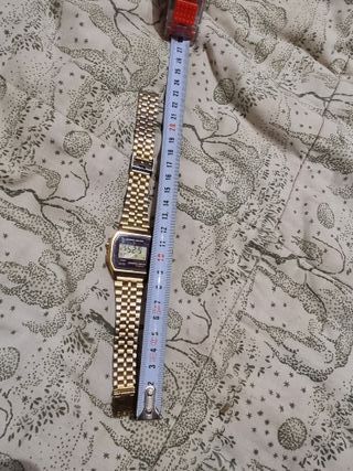 Casio Vintage Oro Resina Correa Metálica