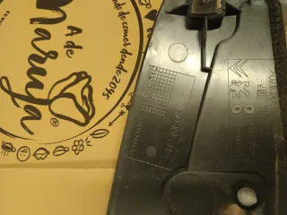 Moldura capota 207 cc