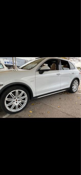 Porsche Cayenne 2014