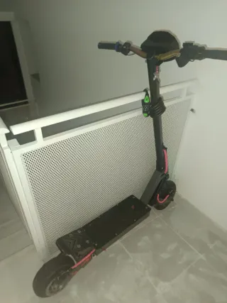 Patín Eléctrico Negro