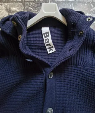 Giubbotto blu con cappuccio