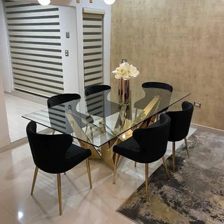 Mesa de comedor cristal y 6 sillas terciopelo