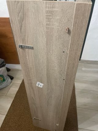 Estantería de madera color beige/marrón