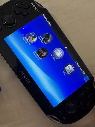 Sony PS Vita PCH-1104 Negra