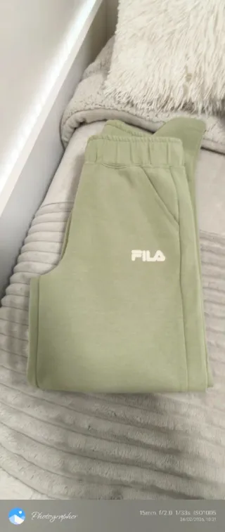 Pantalón Fila pone talla 12