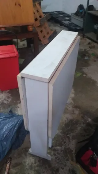 Mesa de cocina plegable blanca y madera