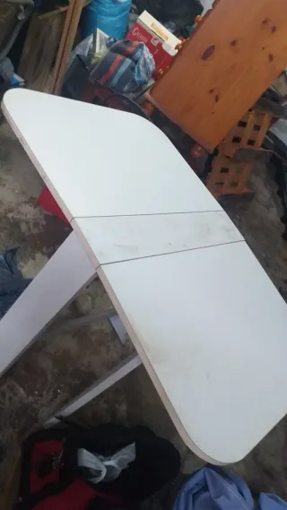 Mesa de cocina plegable blanca y madera