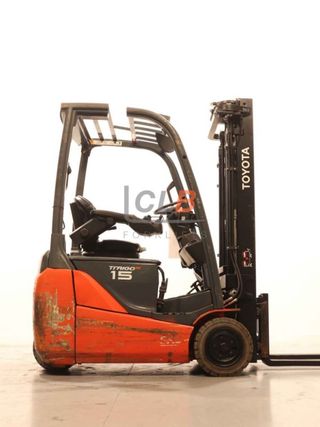 Ref. M-5826 Frontal Eléctrica 3 ruedas TOYOTA 8 FBET 15