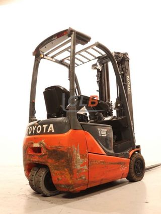 Ref. M-5826 Frontal Eléctrica 3 ruedas TOYOTA 8 FBET 15