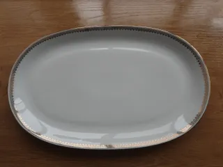 Vajilla porcelana francesa P.N. France – 44 pzas.