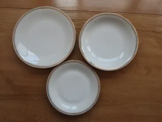 Vajilla porcelana francesa P.N. France – 44 pzas.