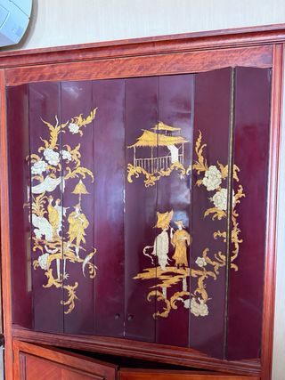 Vitrina Licorera/Vasos Clásica Oriental Madera