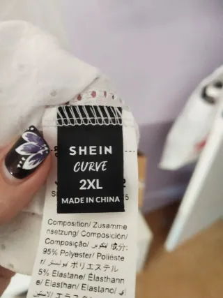 Blusa de tirantes con encaje